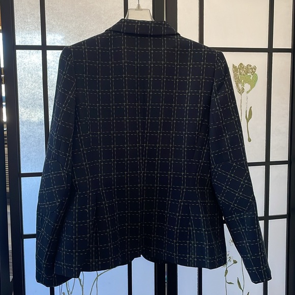 NWT, Tommy Hilfiger plaid Business Suit set. Top: Size 12, Bottom: Size 14. - Picture 6 of 17
